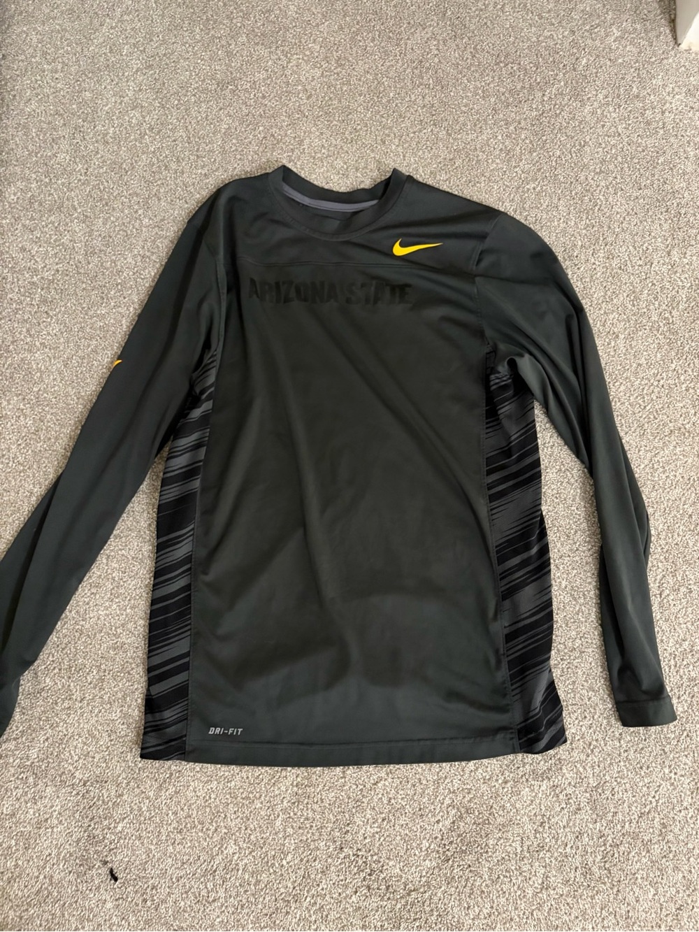 Nike Men’s Black Long-Sleeve Swim Top with Yellow Swoosh